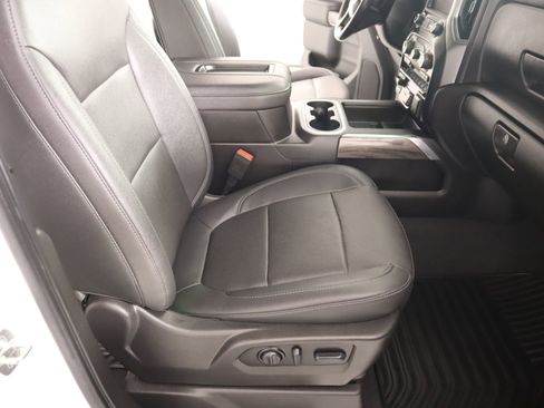 Used 2022 Chevrolet Silverado 1500 LTZ w/ Z71 Off-Road Package image 12