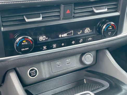 Certified 2023 Nissan Rogue SV AWD/4WD image 25