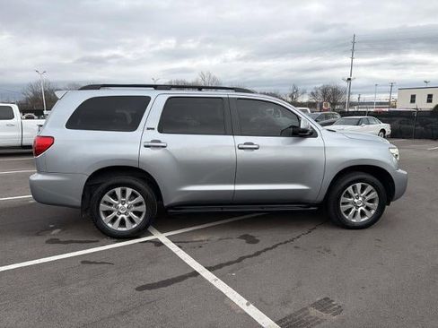 Used 2015 Toyota Sequoia SR5 w/ Sport Appearance Package image 31