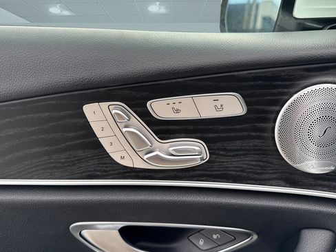 Used 2019 Mercedes-Benz E 300 image 23
