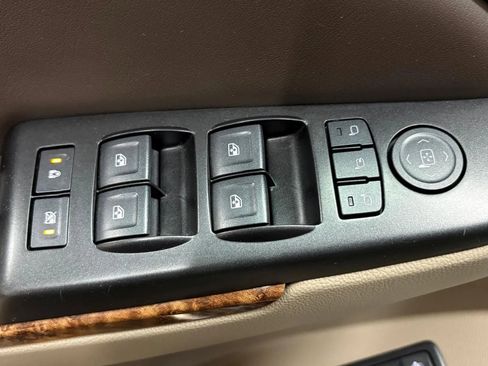 Used 2017 Chevrolet Tahoe Premier image 34