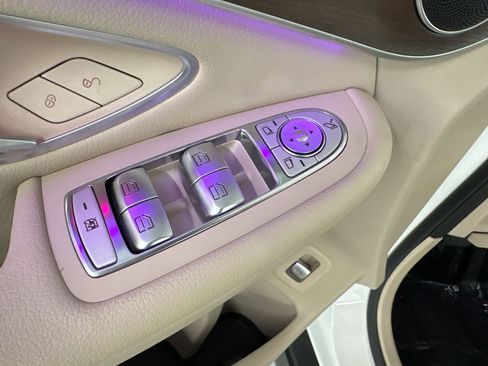 Certified 2022 Mercedes-Benz GLC 300 image 12