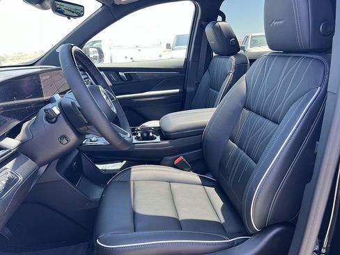 New 2026 Buick Enclave Avenir w/ Super Cruise Package FWD image 24