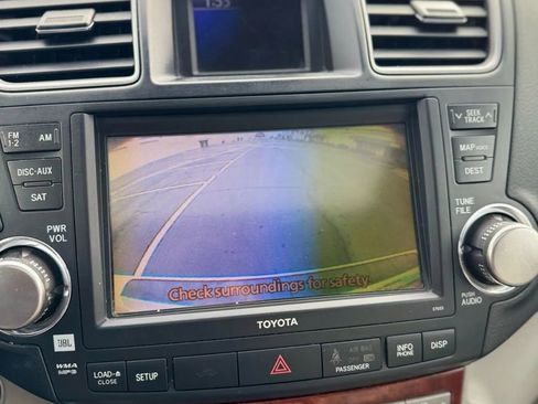 Used 2012 Toyota Highlander Limited image 19