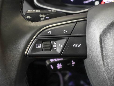 Used 2022 Audi Q8 Premium Plus w/ Premium Plus Package image 31