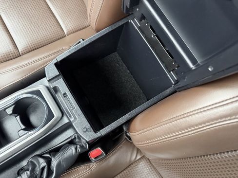 Used 2019 Toyota Tacoma Limited image 26