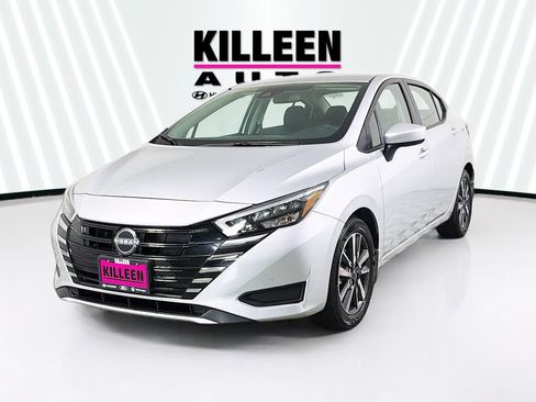 Used 2025 Nissan Versa SV w/ Trunk Package FWD image 3
