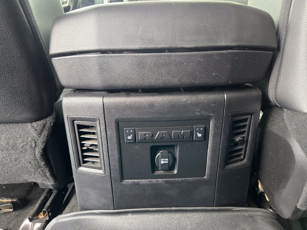 Used 2015 RAM 1500 Laramie w/ Convenience Group AWD/4WD image 40