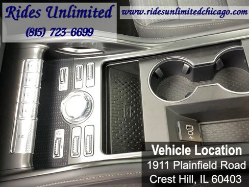 Used 2025 Lincoln Nautilus Reserve w/ Jet Appearance Package image 25