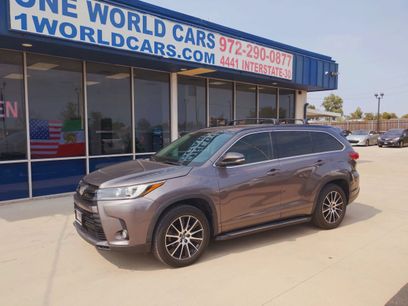 Used 2017 Toyota Highlander SE