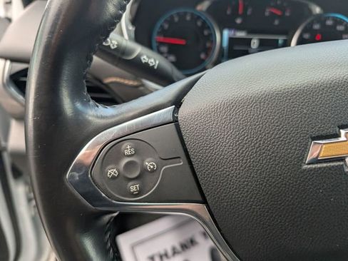 Used 2019 Chevrolet Traverse LT FWD image 18