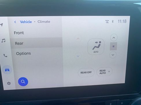 Used 2023 Toyota Highlander LE image 30