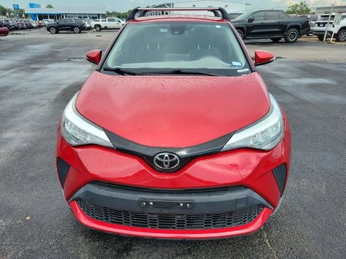 Used 2020 Toyota C-HR LE FWD image 28