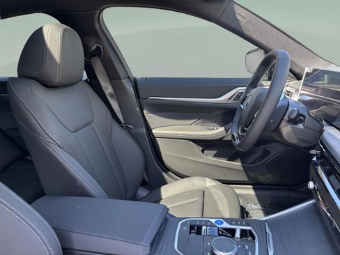 New 2026 BMW i4 eDrive40 w/ Parking Assistance Package RWD image 23