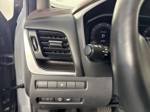 Certified 2023 Nissan Rogue Platinum AWD/4WD image 17