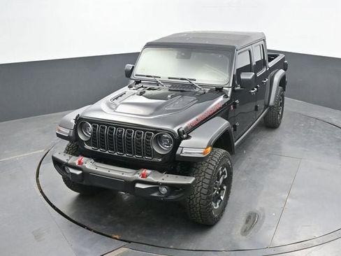 New 2025 Jeep Gladiator Rubicon w/ Safety Group AWD/4WD image 48