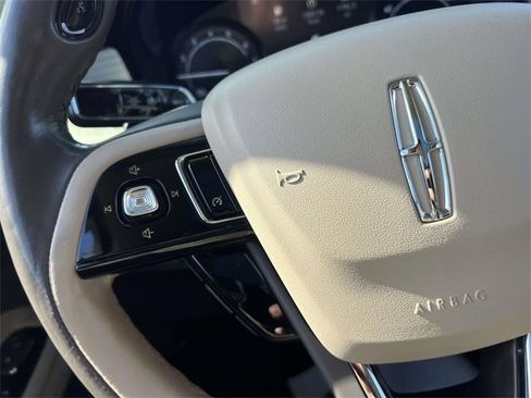 Certified 2022 Lincoln Corsair AWD w/ Premium Package image 25