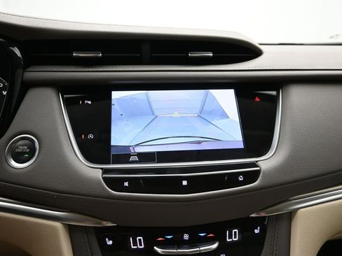 Used 2021 Cadillac XT5 Premium Luxury FWD image 18