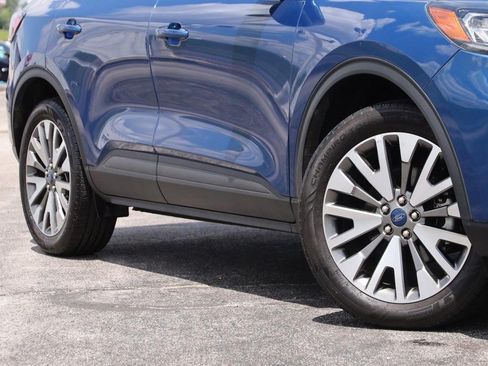 Used 2022 Ford Escape Titanium w/ Class II Trailer Tow Package AWD/4WD image 3