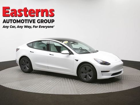 Used 2023 Tesla Model 3 Standard Range image 43