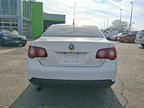 Used 2010 Volkswagen Jetta Limited Edition image 8