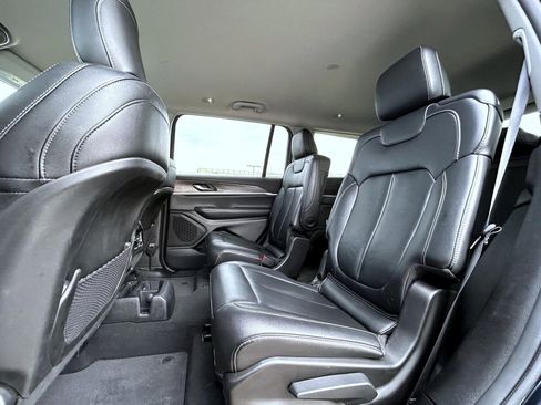 Used 2024 Jeep Grand Cherokee L Limited image 21