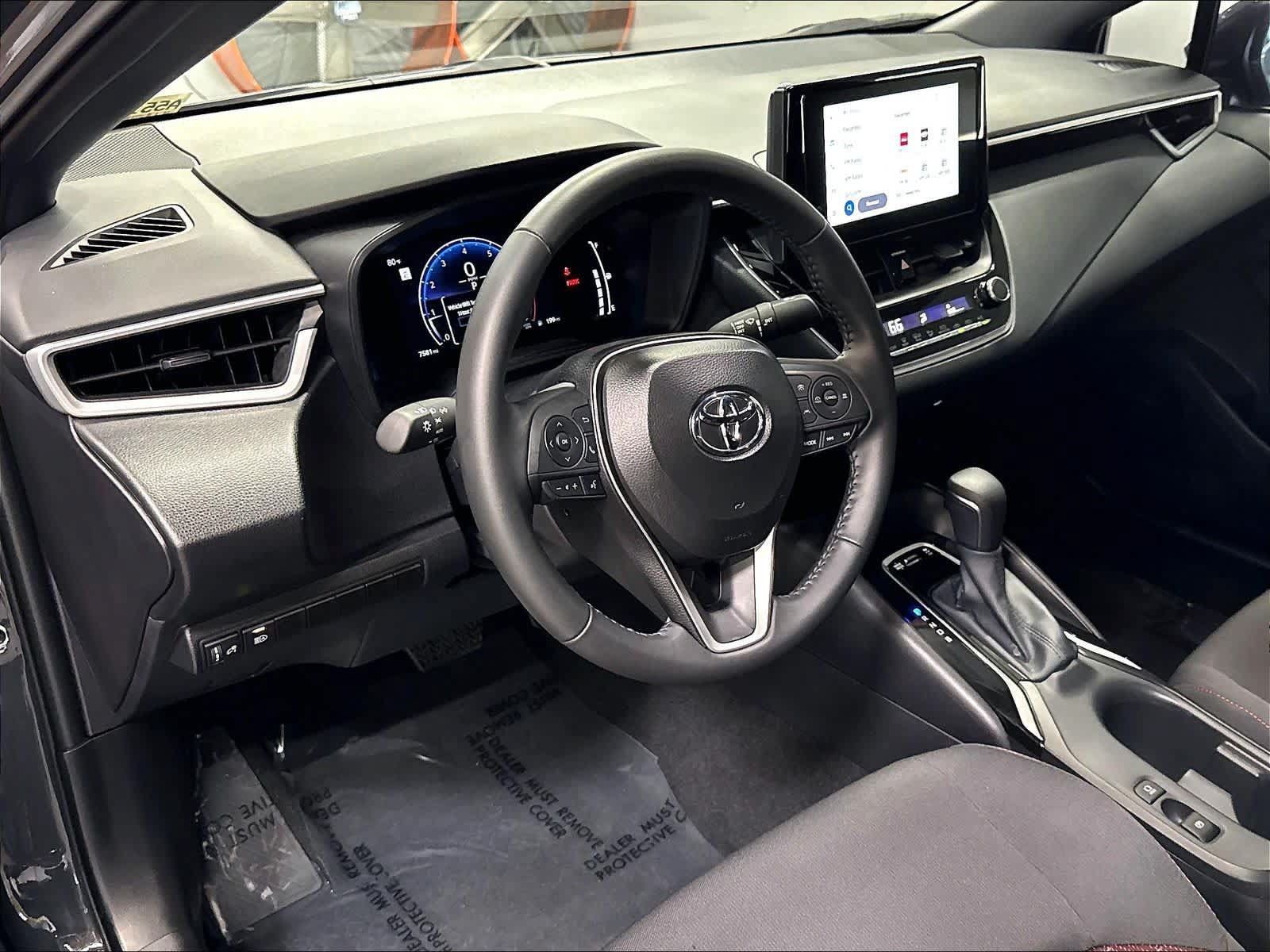 Used 2026 Toyota Corolla SE FWD image 16