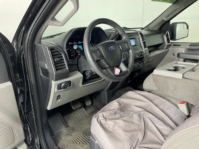 Used 2017 Ford F150 XLT AWD/4WD image 3