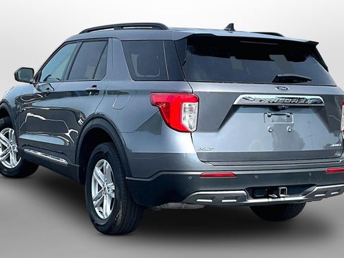 Used 2024 Ford Explorer XLT w/ Equipment Group 202A AWD/4WD image 10