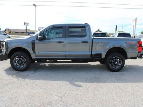 Used 2023 Ford F250 XL w/ STX Appearance Package AWD/4WD image 9