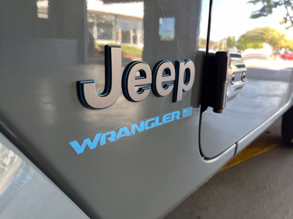 Used 2024 Jeep Wrangler Unlimited w/ Convenience Group AWD/4WD image 19