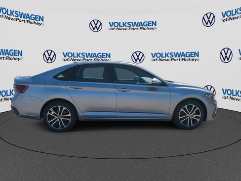 Used 2026 Volkswagen Jetta Sport FWD image 9