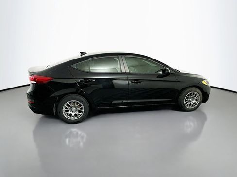 Used 2017 Hyundai Elantra SE image 8