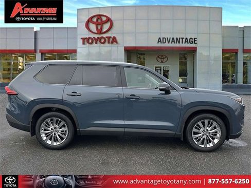Used 2024 Toyota Grand Highlander Platinum image 5
