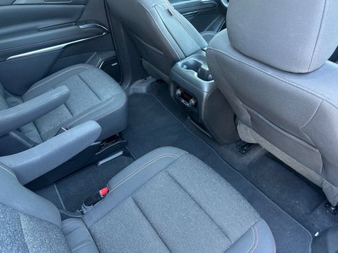 Used 2024 Chevrolet Traverse Z71 w/ Enhanced Driving Package AWD/4WD image 19