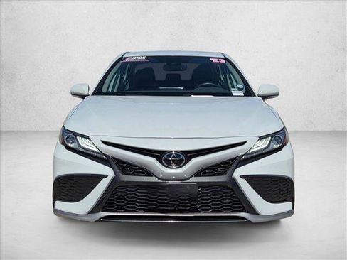 Used 2023 Toyota Camry XSE FWD image 2