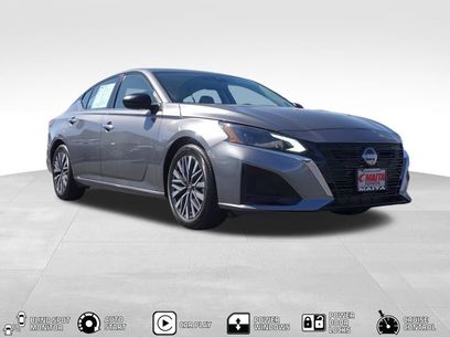 Used 2024 Nissan Altima 2.5 SV