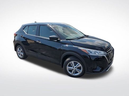 New 2025 Nissan Kicks Play S image 36