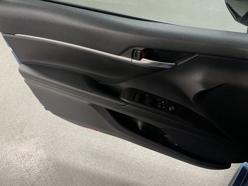 Used 2023 Toyota Camry SE w/ Cold Weather Package image 14