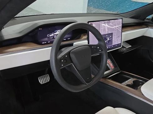 Used 2023 Tesla Model S AWD/4WD image 5
