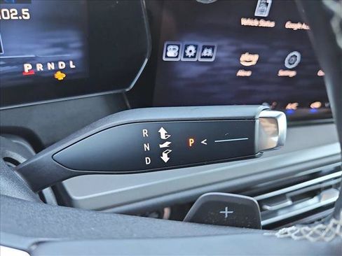 Used 2024 Chevrolet Traverse LT FWD image 11