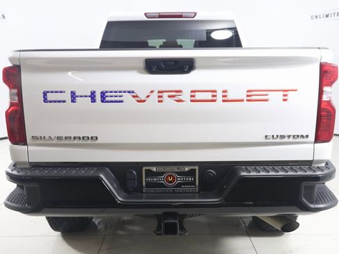 Used 2024 Chevrolet Silverado 2500 Custom w/ Custom Convenience Package image 34