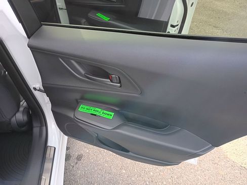 New 2026 Toyota Prius SE image 14