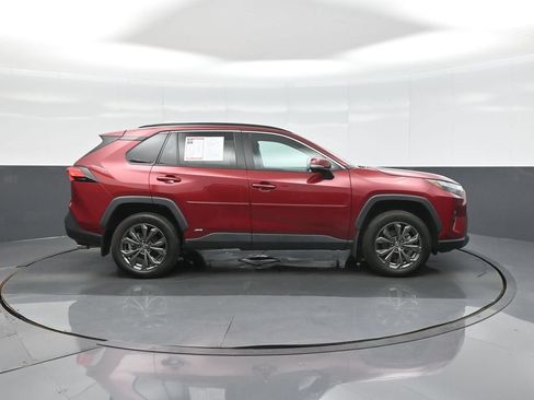 Certified 2024 Toyota RAV4 XLE Premium AWD/4WD image 8