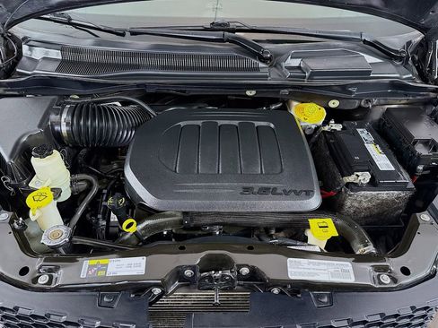 Used 2019 Dodge Grand Caravan SXT FWD image 29