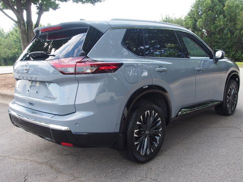 Used 2024 Nissan Rogue Platinum FWD image 7