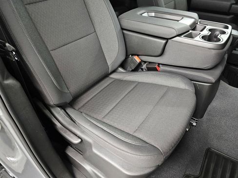 Used 2026 Chevrolet Silverado 1500 Custom AWD/4WD image 25