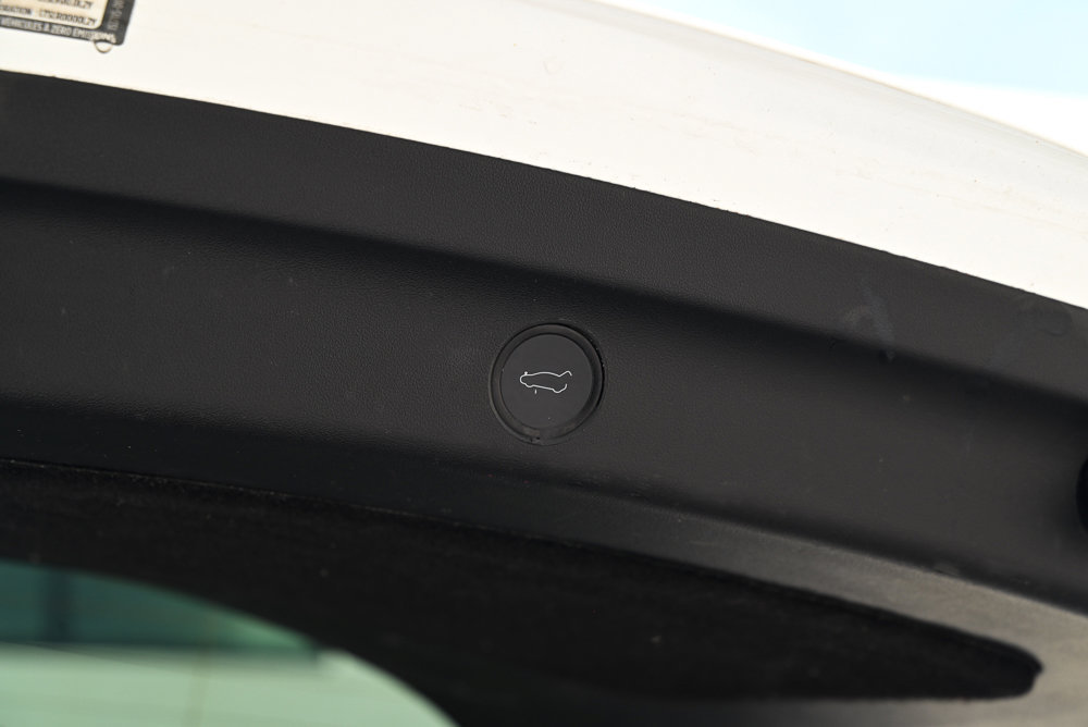 Used 2020 Tesla Model Y Long Range AWD/4WD image 34