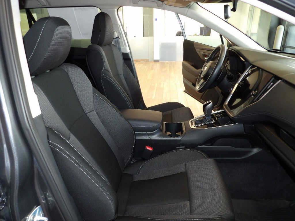 Used 2025 Subaru Outback Premium AWD/4WD image 14