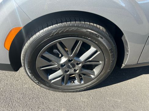 Used 2022 Kia Soul EX image 5